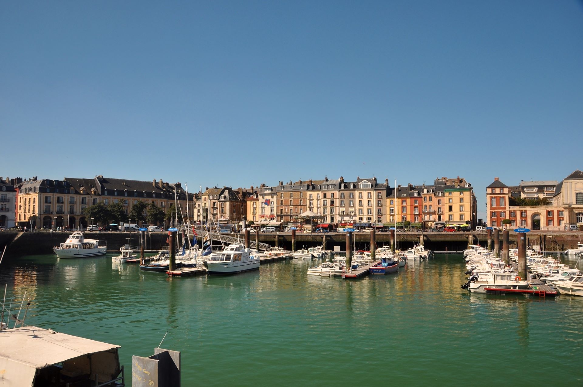 Dieppe (Photo license: CC BY-SA 2.0)